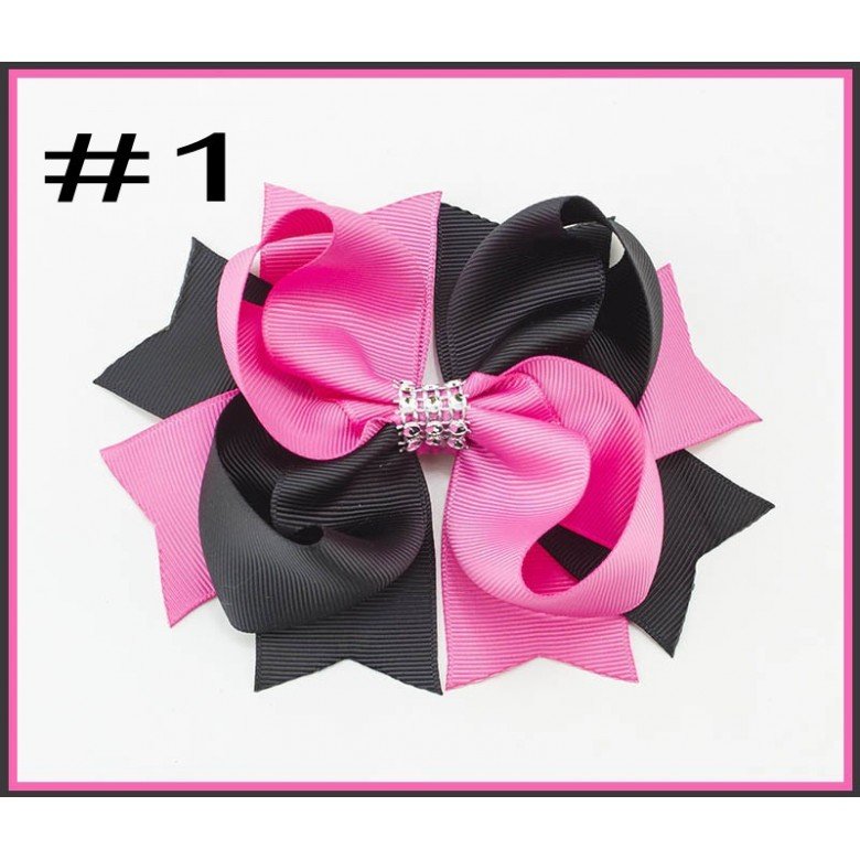 Color-blended bow hairpin for girls ,featuring a diamond-encrusted chain and woven ribbon with a bow. Color-blended bow hairpin for girls ,featuring a diamond-encrusted chain and woven ribbon with a bow.